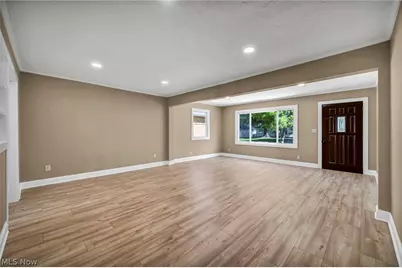 9313 Crestwood Drive, Loveland, OH 44130 - Photo 6