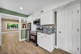 9313 Crestwood Dr, Loveland, OH 44130 - Photo 12