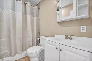 9313 Crestwood Dr, Loveland, OH 44130 - Photo 20