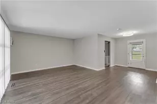 6674 Newbury Ln, Loveland, OH 44130 - Photo 4