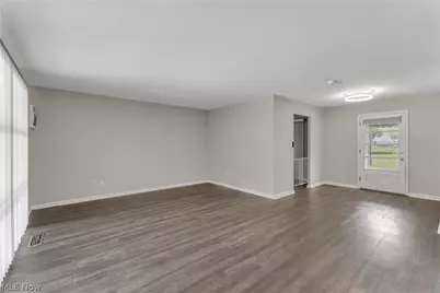 6674 Newbury Lane, Loveland, OH 44130 - Photo 4