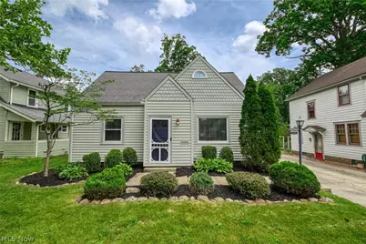 2225 16th Street, Cuyahoga Falls, OH 44223 - Photo 2