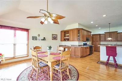 6318 Oak Point Estates, Lorain, OH 44053 - Photo 16
