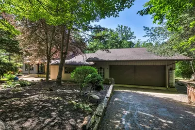 35550 Hanna Road, Willoughby Hills, OH 44094 - Photo 2