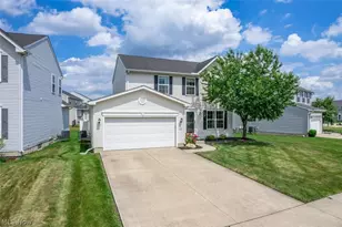 37529 Tail Feather Dr, North Ridgeville, OH 44039 - Photo 2