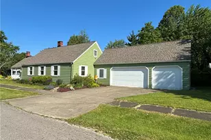 614 Whitney Rd, Conneaut, OH 44030 - Photo 2