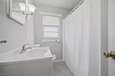 2806 Harmont Avenue NE, Canton, OH 44705 - Photo 16