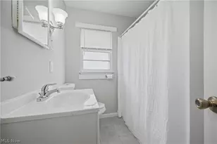 2806 Harmont Ave NE, Canton, OH 44705 - Photo 16