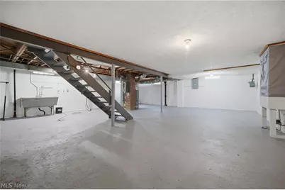 2806 Harmont Avenue NE, Canton, OH 44705 - Photo 20