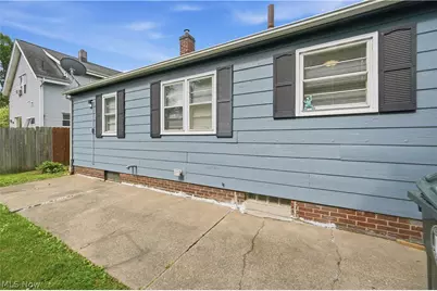 2806 Harmont Avenue NE, Canton, OH 44705 - Photo 24