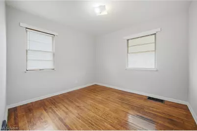 2806 Harmont Avenue NE, Canton, OH 44705 - Photo 14