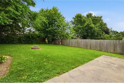 2806 Harmont Avenue NE, Canton, OH 44705 - Photo 26