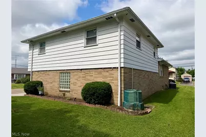 538 S Silver Street, Louisville, OH 44641 - Photo 6