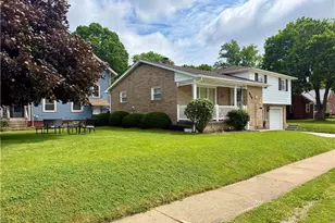 538 S Silver St, Louisville, OH 44641 - Photo 2