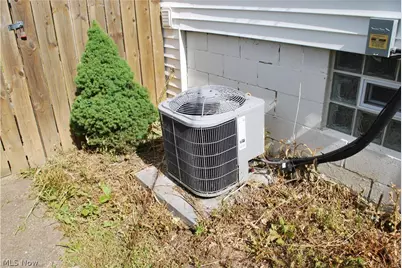 320 Broadway Street, Amherst, OH 44001 - Photo 24