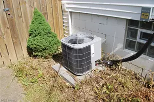 320 Broadway St, Amherst, OH 44001 - Photo 24