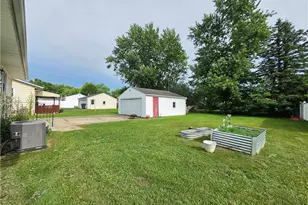 3205 Starlite Dr NW, Warren, OH 44485 - Photo 4