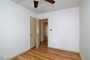 19000 Winslow Rd, Huber Heights, OH 44122 - Photo 18