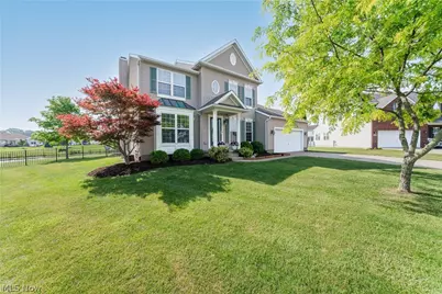 38327 Humphrey Circle, North Ridgeville, OH 44039 - Photo 2