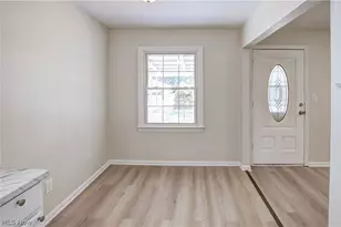 861 Oak St, Elyria, OH 44035 - Photo 10