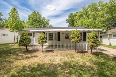 861 Oak Street, Elyria, OH 44035 - Photo 1