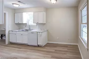 861 Oak St, Elyria, OH 44035 - Photo 8