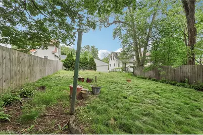 861 5th Avenue, Akron, OH 44306 - Photo 24