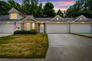 747 Rivers Edge Ln, Painesville, OH 44077 - Photo 2