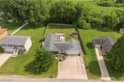 5766 Drenta Circle SW, Navarre, OH 44662 - Photo 2