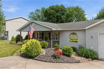 5766 Drenta Circle SW, Navarre, OH 44662 - Photo 8