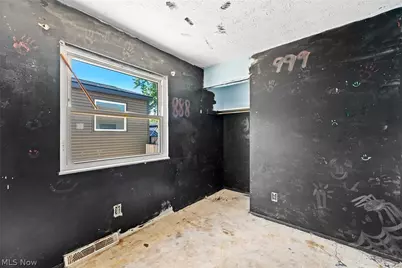 152 Kreiner Avenue, Akron, OH 44312 - Photo 22