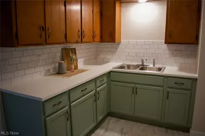 428 Kline Avenue, Akron, OH 44305 - Photo 6