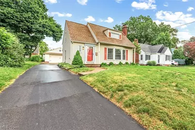 2015 32nd Street NW, Canton, OH 44709 - Photo 2