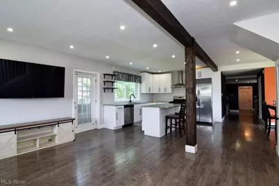 1031 E Wallings Road, Grandview Heights, OH 44147 - Photo 10
