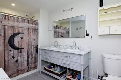 1031 E Wallings Road, Grandview Heights, OH 44147 - Photo 14