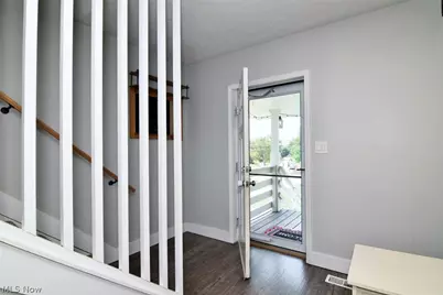 1031 E Wallings Road, Grandview Heights, OH 44147 - Photo 6
