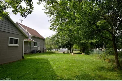 1031 E Wallings Road, Grandview Heights, OH 44147 - Photo 28