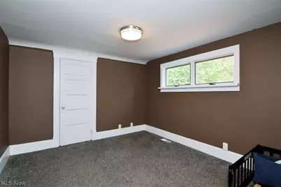 1031 E Wallings Road, Grandview Heights, OH 44147 - Photo 32