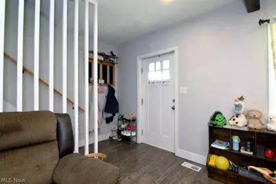 1031 E Wallings Road, Grandview Heights, OH 44147 - Photo 4