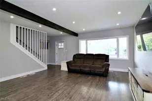 1031 E Wallings Rd, Grandview Heights, OH 44147 - Photo 8