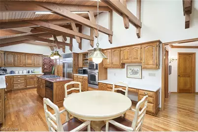 3807 Mapleleaf Hill, Bath, OH 44333 - Photo 16