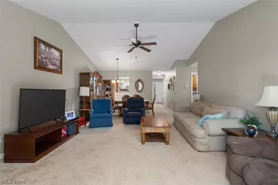 9250 Forest Trail Avenue NW, Massillon, OH 44647 - Photo 8
