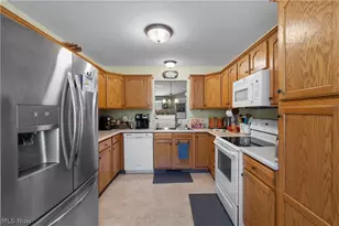 9250 Forest Trail Ave NW, Massillon, OH 44647 - Photo 12