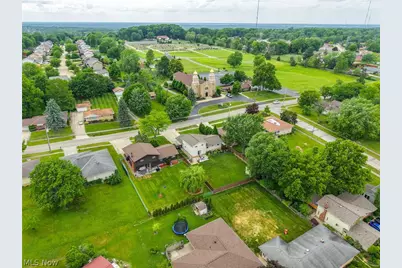 7739 Hoertz Road, Parma, OH 44134 - Photo 48