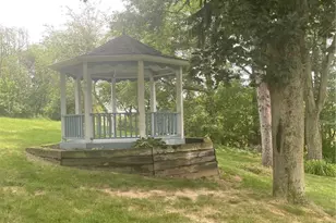 6218 Island Dr, Canton, OH 44718 - Photo 2