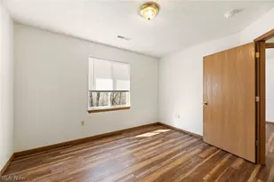 1898 Springfield Lake Blvd, Akron, OH 44312 - Photo 16