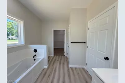 136 S Chestnut Street, Gnadenhutten, OH 44629 - Photo 16