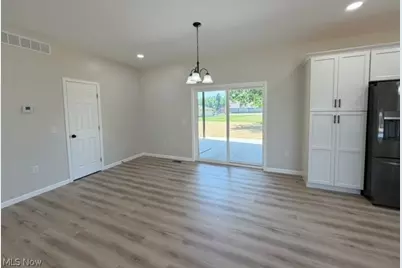 136 S Chestnut Street, Gnadenhutten, OH 44629 - Photo 12