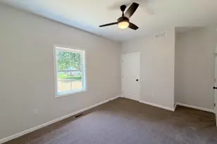 136 S Chestnut St, Gnadenhutten, OH 44629 - Photo 18