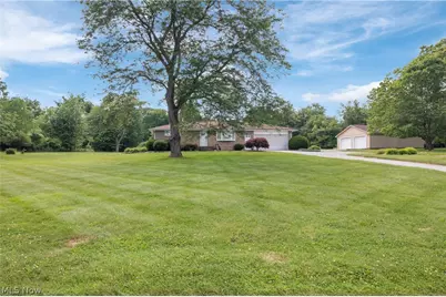 1461 Deermont Avenue SW, Massillon, OH 44647 - Photo 1
